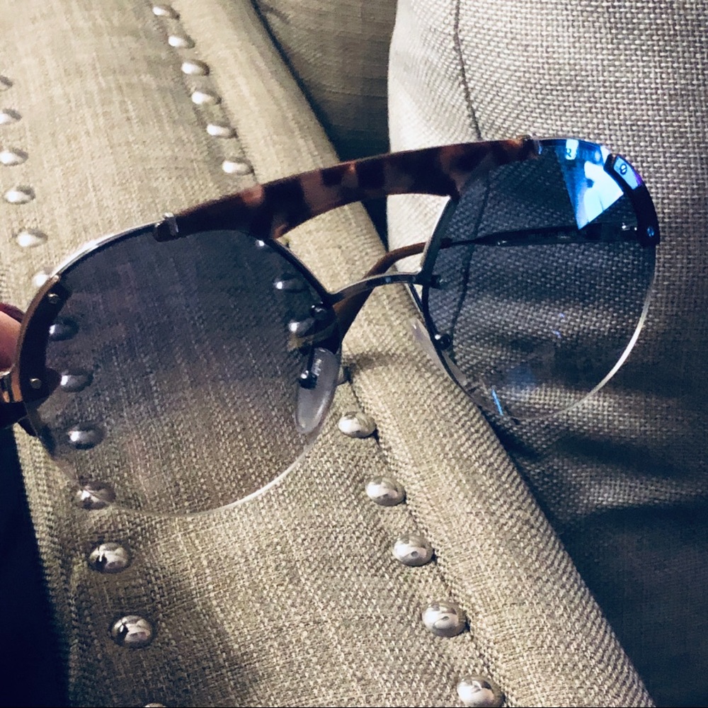 Prada Sunglasses - Picture 5 of 13